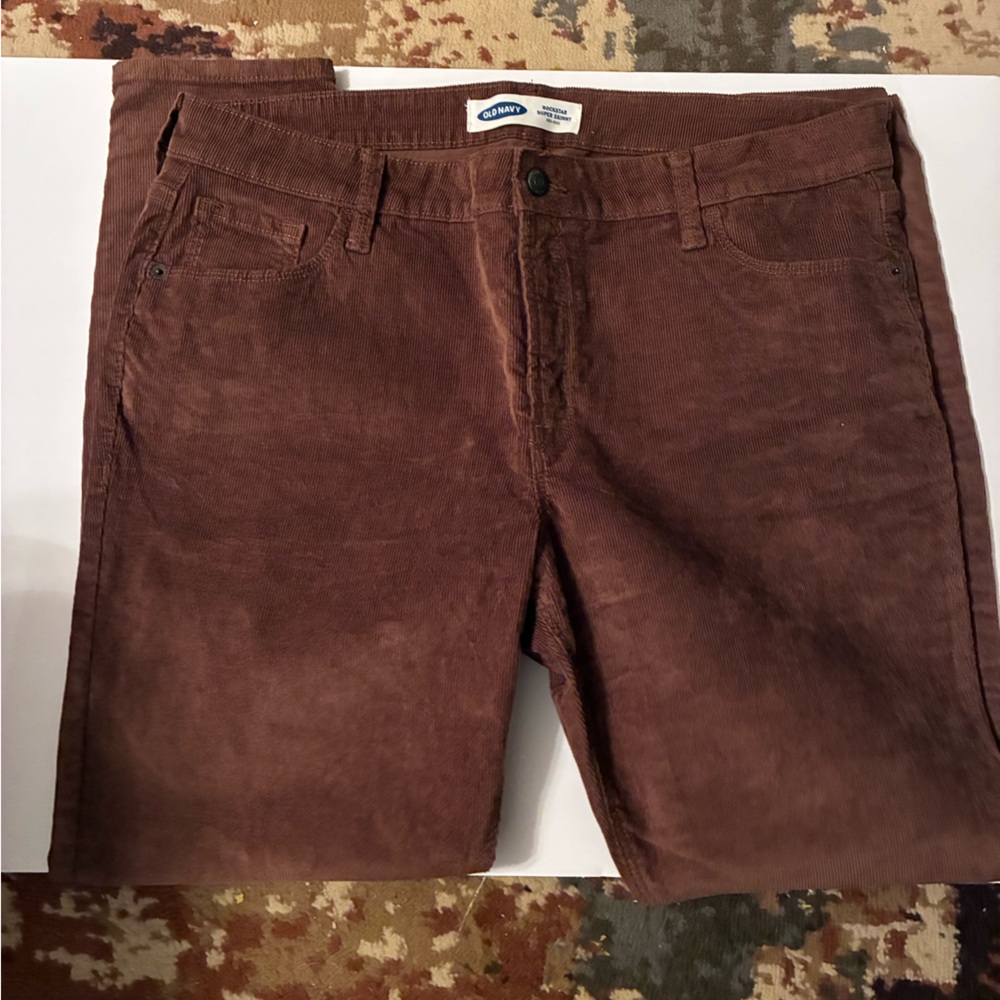Old Navy women’s Corduroy Pants in Rich Brown. Rockstar super skinny.